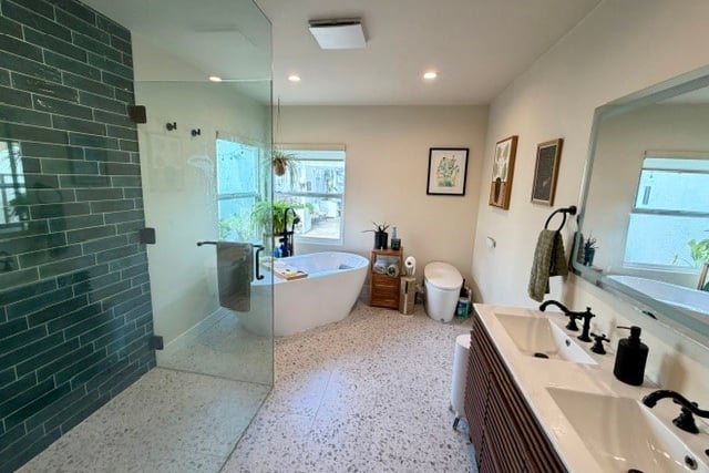 7819 S Harvard, Los Angeles, CA 90047 — photo 7 of 31