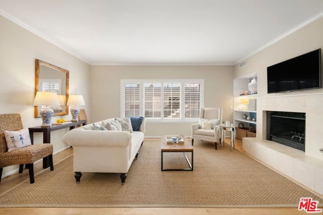 1247 10th Street 4, Santa Monica, CA 90401 — photo 2 of 15