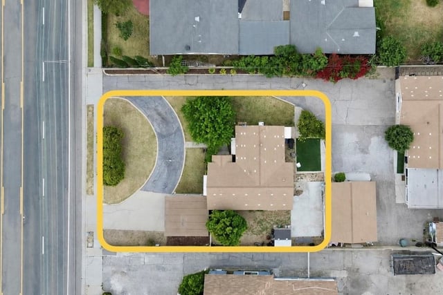 22042 Normandie, Torrance, CA 90502 — photo 2 of 2