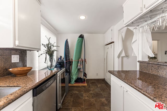 2320 S Bentley Avenue 203, Los Angeles, CA 90064 — photo 15 of 25