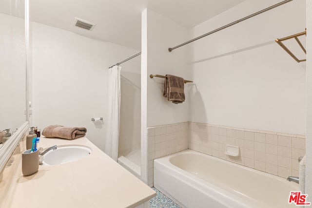 2320 S Bentley Avenue 203, Los Angeles, CA 90064 — photo 18 of 25