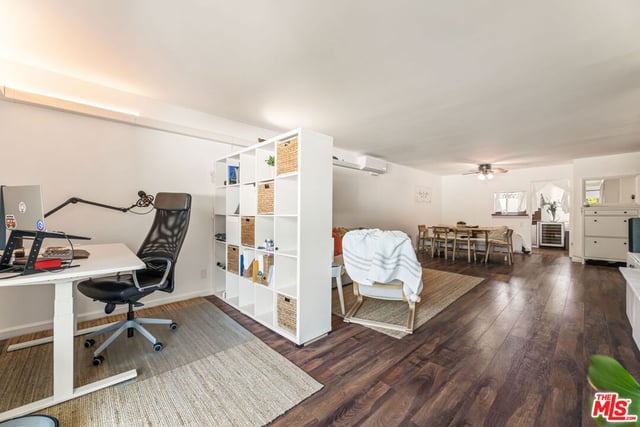 2320 S Bentley Avenue 203, Los Angeles, CA 90064 — photo 3 of 25