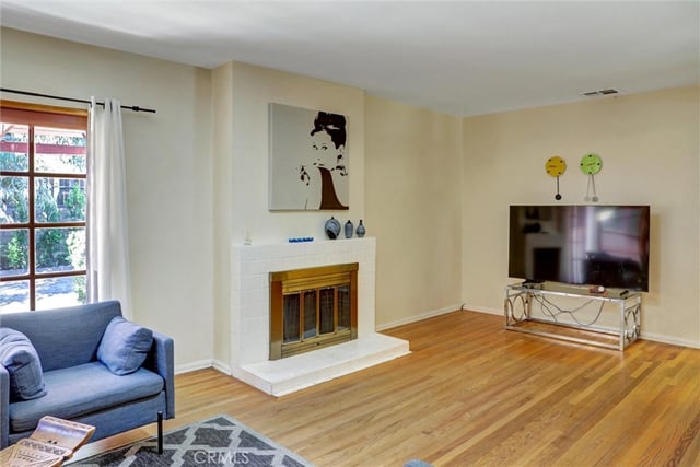 15123 Killion Street, Sherman Oaks, CA 91411 — photo 7 of 29