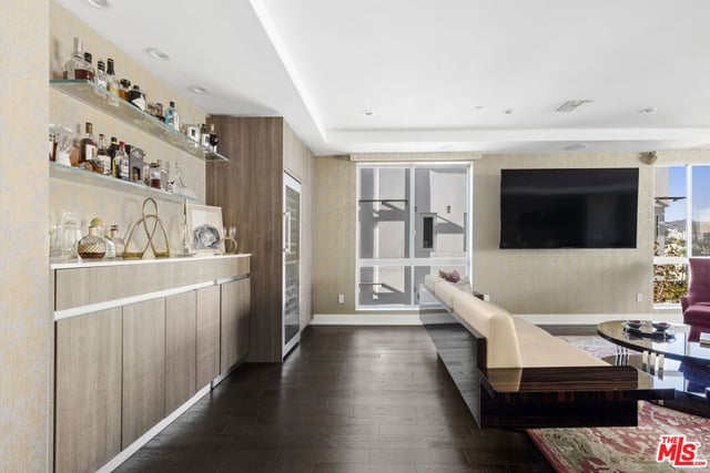 450 N Palm Drive 507, Beverly Hills, CA 90210 — photo 18 of 34