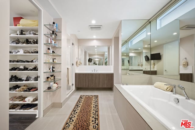 450 N Palm Drive 507, Beverly Hills, CA 90210 — photo 24 of 34