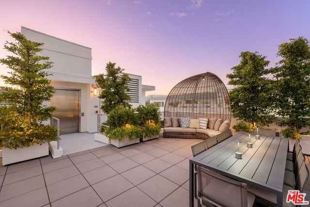 450 N Palm Drive 507, Beverly Hills, CA 90210 — photo 6 of 34