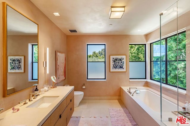 859 Woodacres Road, Santa Monica, CA 90402 — photo 29 of 55