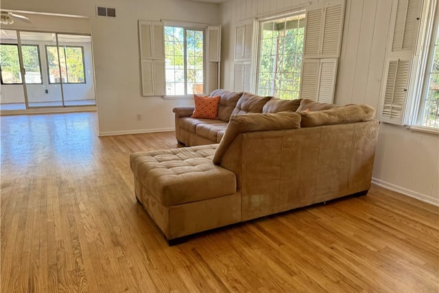 9633 Baden, Chatsworth, CA 91311 — photo 8 of 15