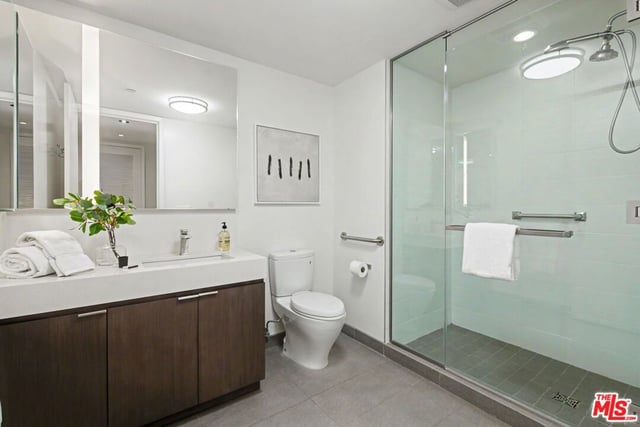 1755 Ocean Avenue 203, Santa Monica, CA 90401 — photo 16 of 33