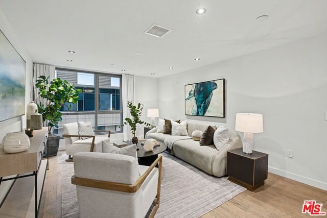 1755 Ocean Avenue 203, Santa Monica, CA 90401 — photo 5 of 33