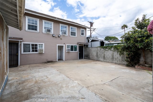1522 W 29th, Los Angeles, CA 90007 — photo 11 of 32