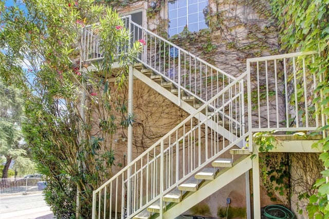 3207 Kenneth Drive, Los Angeles, CA 90032 — photo 2 of 25