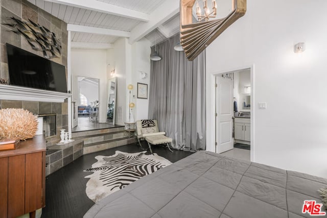 2225 N Cahuenga Boulevard, Los Angeles, CA 90068 — photo 15 of 33