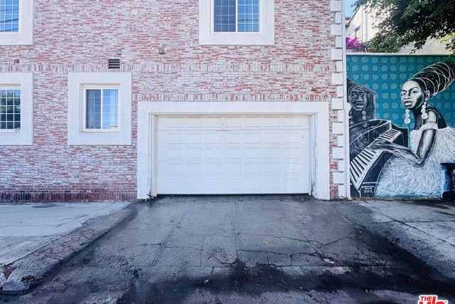 2225 N Cahuenga Boulevard, Los Angeles, CA 90068 — photo 27 of 33