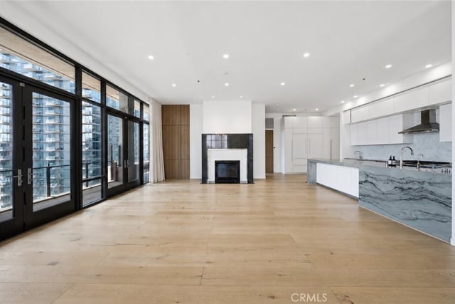 1111 S Grand Avenue PH 5, Los Angeles, CA 90015 — photo 16 of 40