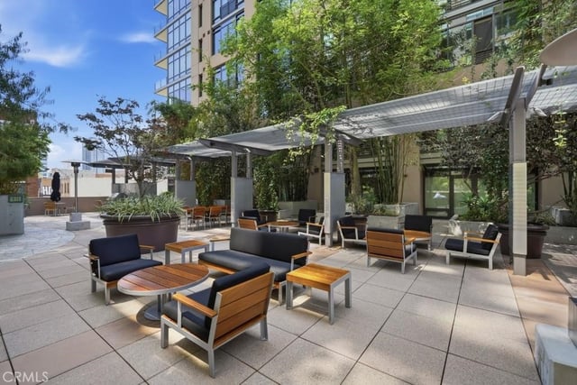 1111 S Grand Avenue PH 5, Los Angeles, CA 90015 — photo 37 of 40
