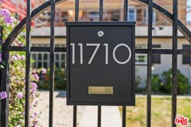 11710 Hartsook Street, Valley Village, CA 91607 — photo 3 of 28