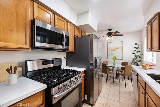4230 Whitsett Avenue 4, Studio City, CA 91604 — photo 8 of 22