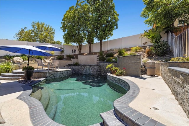 29065 Marilyn Dr, Canyon Country, CA 91387 — photo 24 of 27