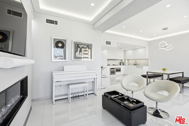 10501 Wilshire Boulevard 1007, Los Angeles, CA 90024 — photo 10 of 40
