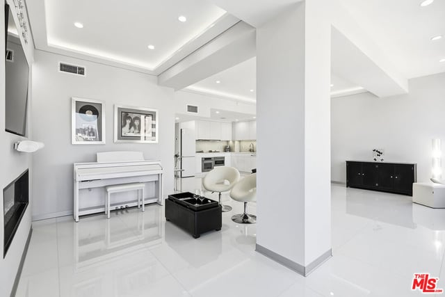 10501 Wilshire Boulevard 1007, Los Angeles, CA 90024 — photo 11 of 40