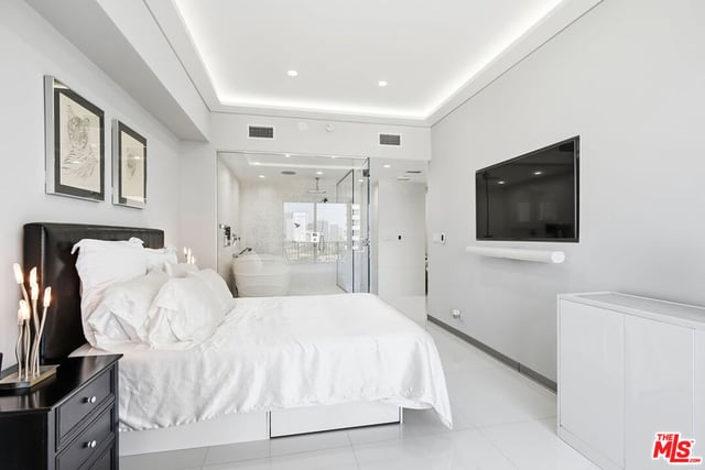 10501 Wilshire Boulevard 1007, Los Angeles, CA 90024 — photo 14 of 40