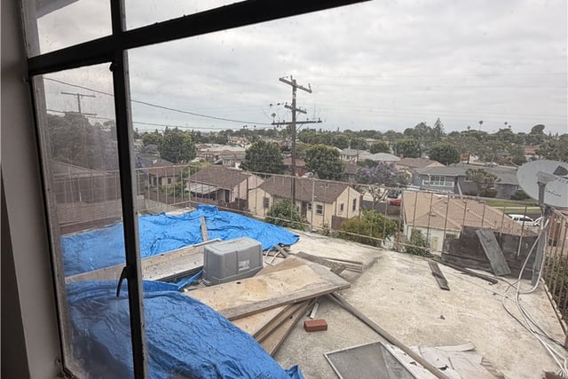 2323 W 102nd, Inglewood, CA 90303 — photo 7 of 33