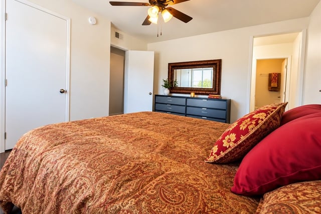 18105 Sundowner Way 978, Canyon Country, CA 91387 — photo 12 of 17