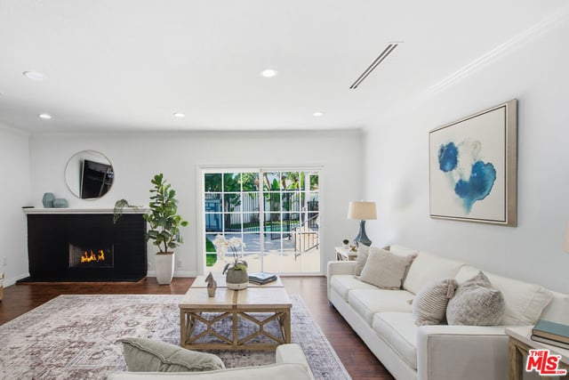 22842 Hatteras Street, Woodland Hills, CA 91367 — photo 14 of 62
