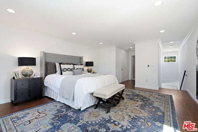 22842 Hatteras Street, Woodland Hills, CA 91367 — photo 27 of 62