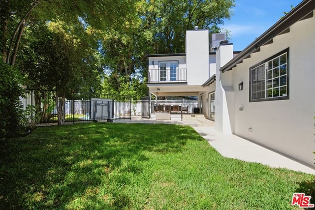 22842 Hatteras Street, Woodland Hills, CA 91367 — photo 49 of 62