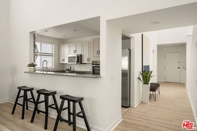 1617 S Beverly Glen Boulevard 404, Los Angeles, CA 90024 — photo 10 of 30