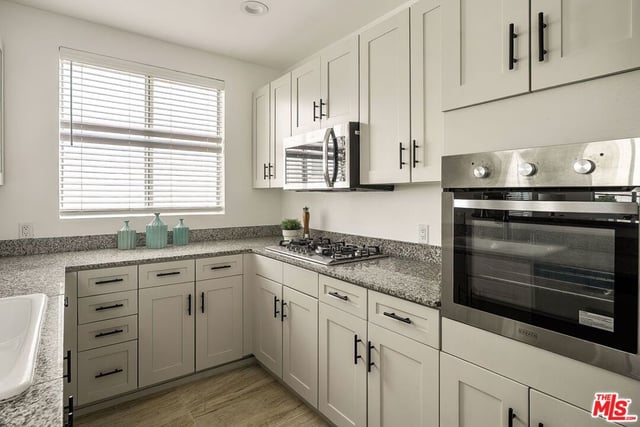 1617 S Beverly Glen Boulevard 404, Los Angeles, CA 90024 — photo 12 of 30