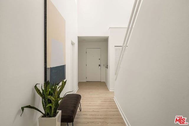 1617 S Beverly Glen Boulevard 404, Los Angeles, CA 90024 — photo 15 of 30
