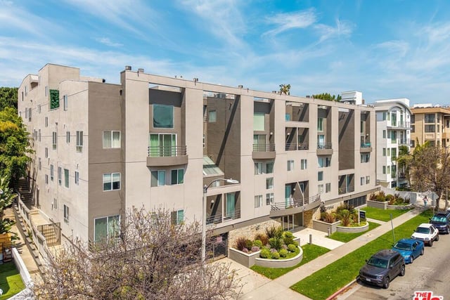 1617 S Beverly Glen Boulevard 404, Los Angeles, CA 90024 — photo 3 of 30