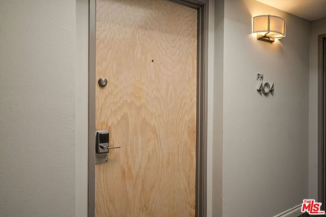1617 S Beverly Glen Boulevard 404, Los Angeles, CA 90024 — photo 5 of 30