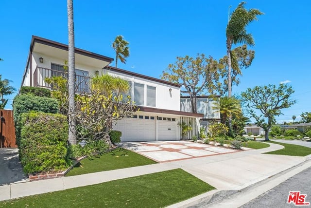 6505 S Halm Avenue, Los Angeles, CA 90056 — photo 4 of 40