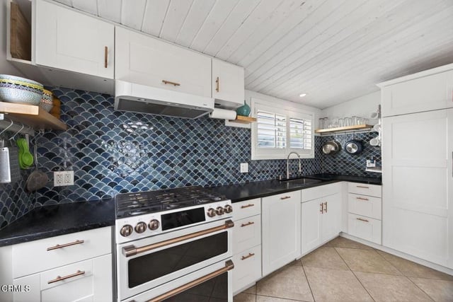 1248 Marthas Vineyard Court, Ventura, CA 93001 — photo 23 of 64