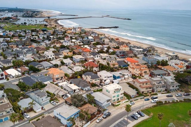 1248 Marthas Vineyard Court, Ventura, CA 93001 — photo 38 of 64