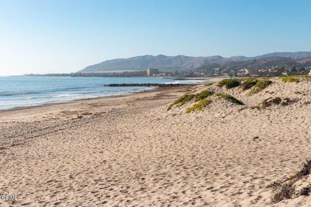 1248 Marthas Vineyard Court, Ventura, CA 93001 — photo 54 of 64