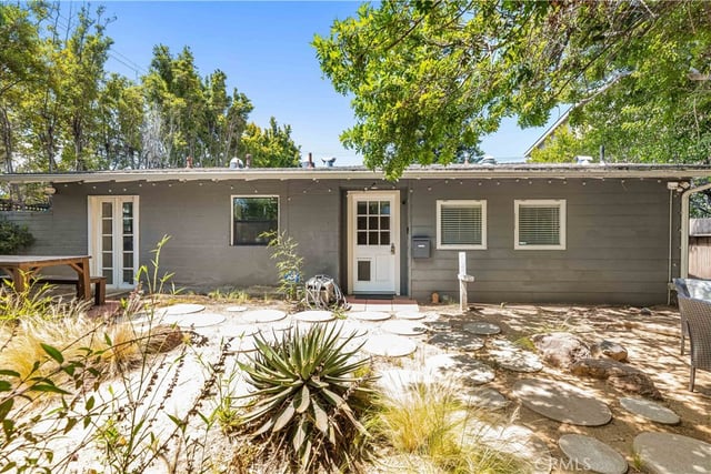 2361 Pelham, Los Angeles, CA 90064 — photo 3 of 35