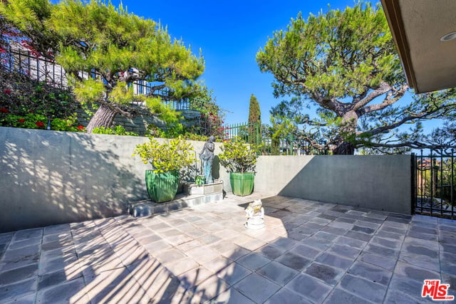 10924 Savona Road, Los Angeles, CA 90077 — photo 17 of 22