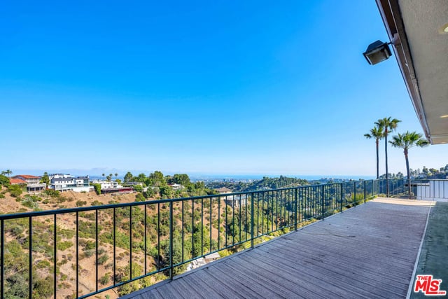 10924 Savona Road, Los Angeles, CA 90077 — photo 9 of 22