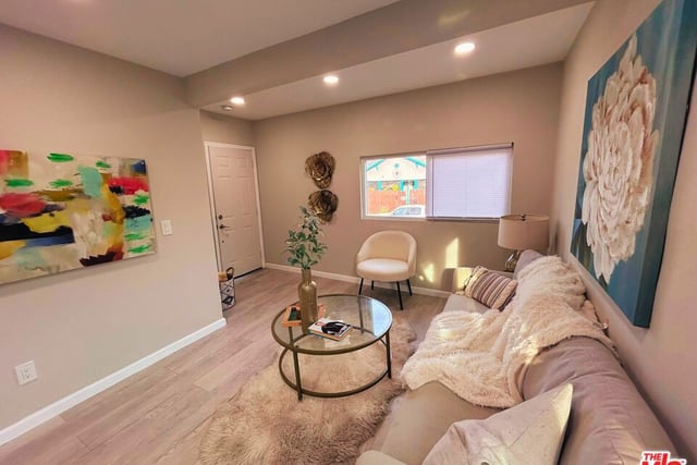 1109 N Chester Avenue, Inglewood, CA 90302 — photo 4 of 18