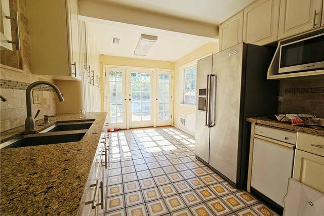 186 5th Avenue, Monrovia, CA 91016 — photo 14 of 33