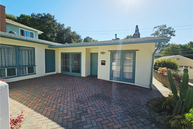 186 5th Avenue, Monrovia, CA 91016 — photo 3 of 33