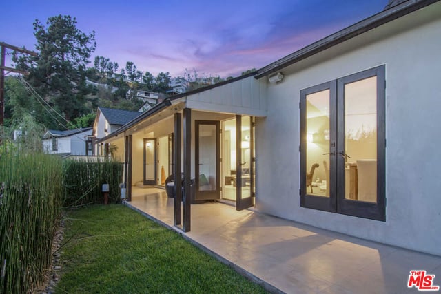 1601 Sunset Plaza Drive, West Hollywood, CA 90069 — photo 14 of 15