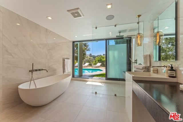 9108 Alanda Place, Beverly Hills, CA 90210 — photo 16 of 33