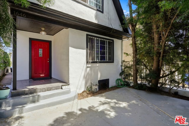1646 S New Hampshire Avenue, Los Angeles, CA 90006 — photo 4 of 31