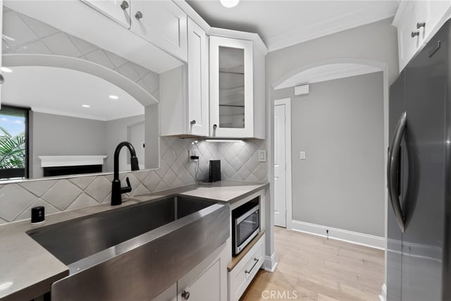 750 N Kings 114, West Hollywood, CA 90069 — photo 22 of 33